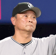 巨人・橋上監督代行“とんぼ返り”でサプライズ登場！敵地・名古屋から陽岱鋼の引退セレモニーへ　中日戦デーゲーム指揮から爆速帰京…２軍オイシックス戦