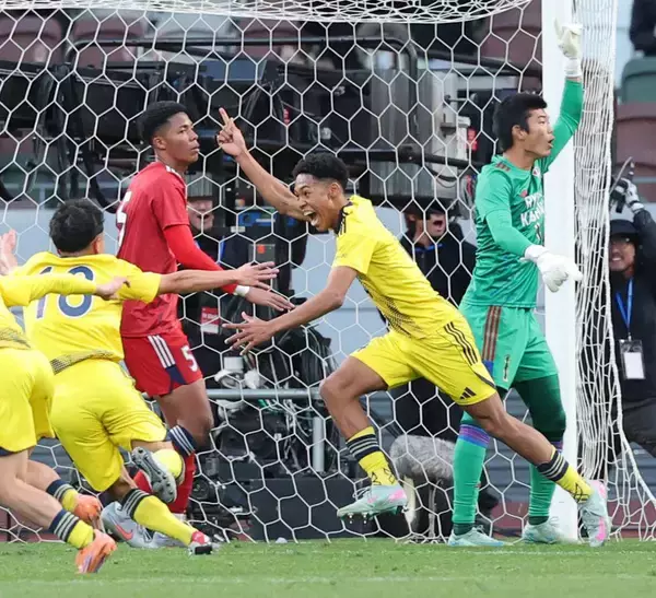 【高校サッカー】鹿島学園、完膚なきまでの敗戦を経て聖地・国立で流通経大柏にリベンジ…昨年３月の練習試合では０―３敗戦