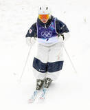 「【五輪】冨高日向子は８強敗退…第１エアで着地失敗　新種目・デュアルモーグルは日本勢メダルならず」の画像1