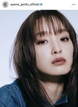 ３３歳人気女優「ますます美人に」最新姿　プルプル唇にくぎ付け「視線が」「どんどん色気」剛力彩芽に反響