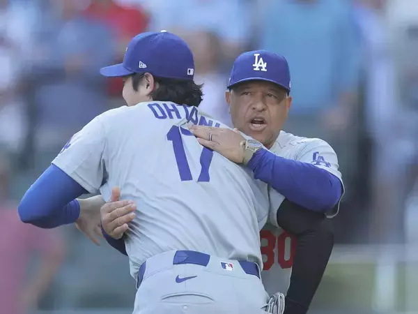 ロバーツ監督、大谷翔平は「必ずよみがえるはずだ」　５番起用で無安打１四球も復活断言「よくなっている」…山本由伸快投でドジャース優勝決定Ｓ進出王手