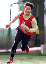 【広島】新人合同自主トレがスタート　ドラ１・平川蓮は華麗なグラブさばき披露「アピールできた」