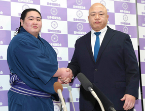 新十両の福崎改め藤天晴「しこ名をどんどん成長させられるように」　藤島親方「晴れ渡る空のように大きくなってもらいたい」