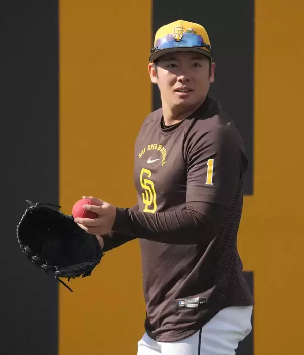 松井裕樹が侍ジャパン辞退もキャッチボール再開へ　パドレスキャンプ中にアクシデント