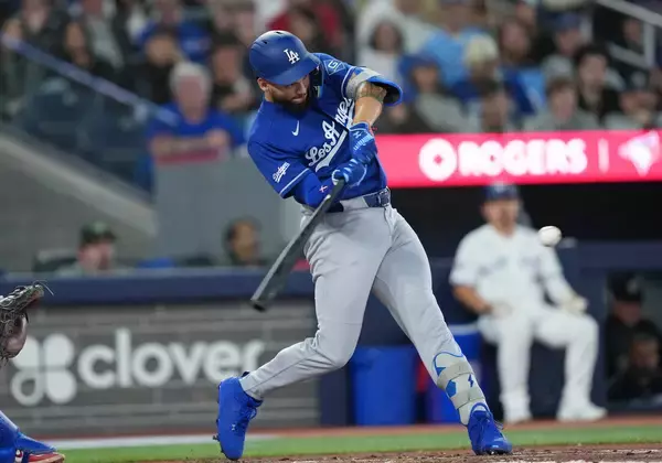 週間ＭＶＰのドジャース・パヘスが止まらない　６回に２点二塁打…最近７試合で１６安打　昨年ＷＳ第７戦では“神キャッチ”