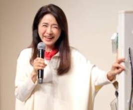 風吹ジュン　アルツハイマー病の早期発見を呼び掛け「物忘れて済まさずにサインだって気づくように」