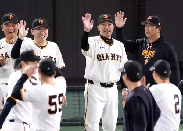 【巨人】阿部監督「バントはないよって」佐々木俊輔の劇的サヨナラ弾を呼んだ勝負の采配…一問一答