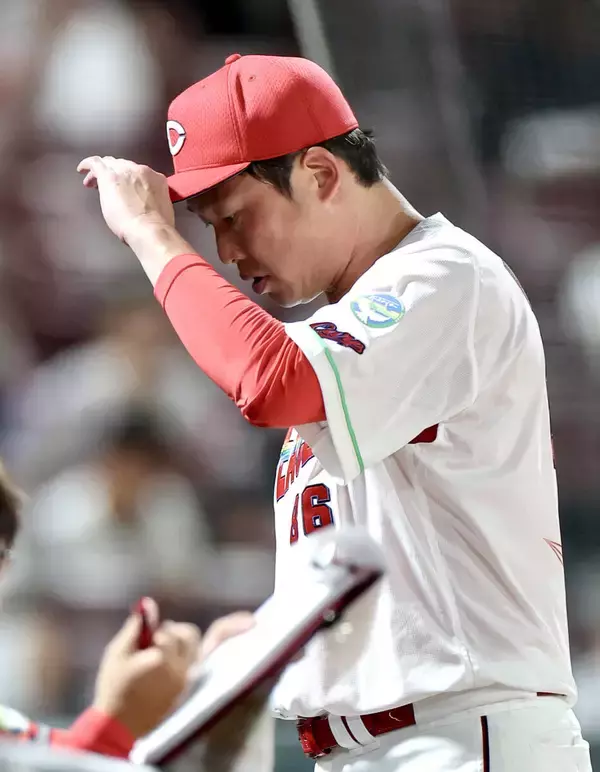 【広島】新井監督「特別な日に負けて悔しい」ピースナイターに逆転負けで最下位転落　坂倉将吾がベンチスタート「疲労を考慮」／一問一答