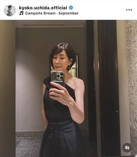 元フジ人気アナ「セクシー」黒のワンショルダードレスで自撮り！「大人の雰囲気」「凛として素敵」内田恭子アナが投稿