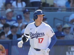 大谷翔平がグラウンドに主力で唯一姿見せず　ロバーツ監督は打順降格の可能性示唆…第３戦の前日練習
