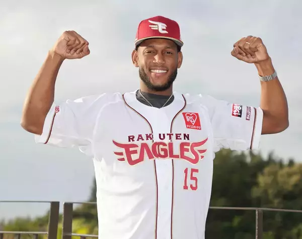 【楽天】 新助っ人・コントレラスが入団会見「けがをせずに１年間プレー」先発ローテ入り期待のメジャー１０勝右腕