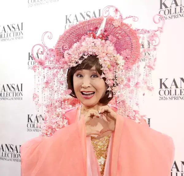 ラスボス・小林幸子、桜の化身姿で７メートルやぐらに降臨　「声が続く限り歌いたい」　「千本桜」熱唱で観客大熱狂