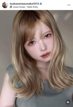 益若つばさの“メンテナンスした”髪と眉が話題沸騰中！　金髪ミディアムロングヘア＆淡色アーチ眉