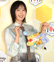 本田翼、自身がラフ絵描いたプーさんグッズ披露「自分のバッグにも早く付けたい」　誕生１００周年