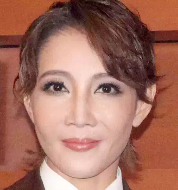 柚希礼音、宝塚星組の“後輩”との豪華２ショットに「ずっとこの時待ってた」「どう見ても仲の良い姉妹」など歓喜の声