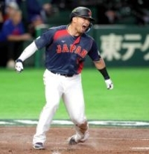 侍ジャパン、初戦から歴史的猛攻　主要大会最多１イニング７安打＆１イニング１０得点