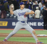 「大谷翔平、異例の光景　激闘ブルージェイズ戦後に泥だらけユニホームでマウンドへ　日本時間９日に二刀流出場」の画像1