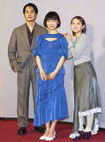 「古川琴音、主演ドラマで共演・伊藤万理華と編み物で交流　和久井映見直伝のかぎ針編みに「楽しい」」の画像1