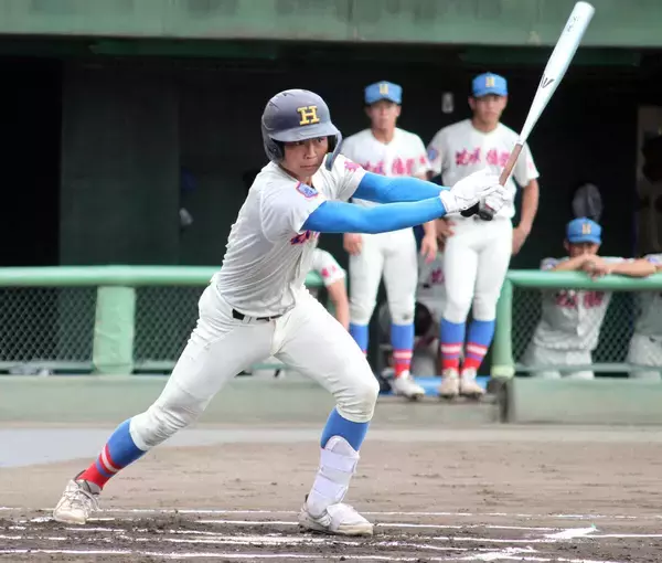 【高校野球】花咲徳栄が４強入り　昨夏の悔しさをバネに佐伯真聡が下級生投手を好リード「強気で立ち向かっていこうと」