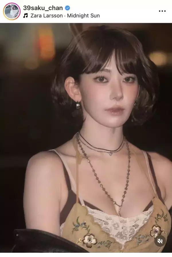 ルセラ・ＳＡＫＵＲＡ、美腹筋あらわ！布面積小さい姿に視線集中「最強なのよ」「女神」「理想です」