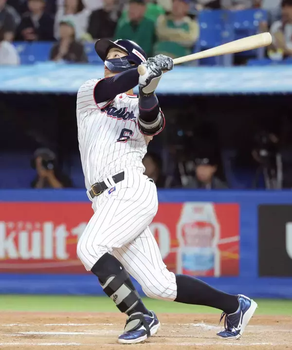 【ヤクルト】ドラフト１位ルーキー松下歩叶が３か月ぶりの２号３ラン「チャンスだったので何とか１点取れるように」