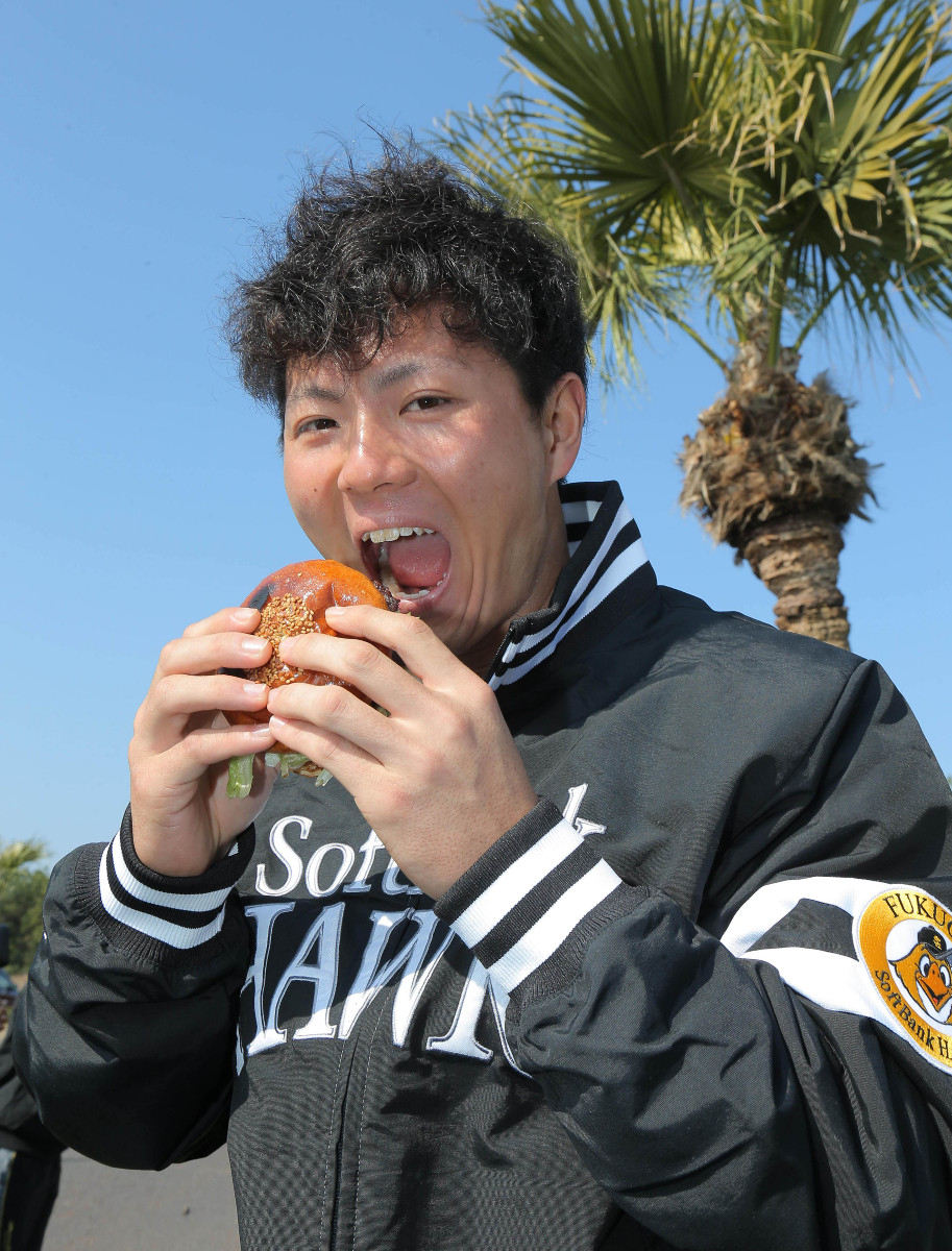 SB新人 ハンバーガー焼きすぎた