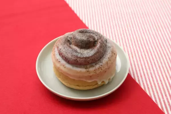 「ナポリタン入りの惣菜パン『ナポリパン』やマリトッツォ･モンブランなど「イタリアンカフェ」がテーマの新商品【セブン‐イレブン】」の画像