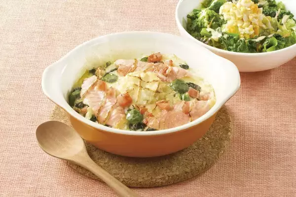 「【ジョナサン】高さ30cm超えのDXパフェなど、ハーゲンダッツを使用した「いちご×チョコスイーツ」フェア開催/春の先取りメニュー「春の彩りDining」フェアも」の画像