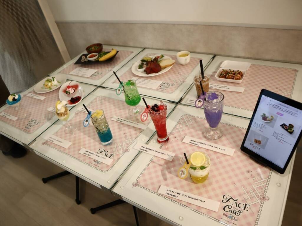 シダックス、池袋に初の「キングレコード」公式カフェオープン　第1弾は人気アニメ「多聞くん今どっち!?」のアイドルグループ「F/ACE」テーマに