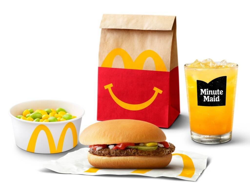 日本マクドナルド、ハッピーセット新企画で販売方法見直し　「ちいかわ」発売初日は公式アプリの購入券制に