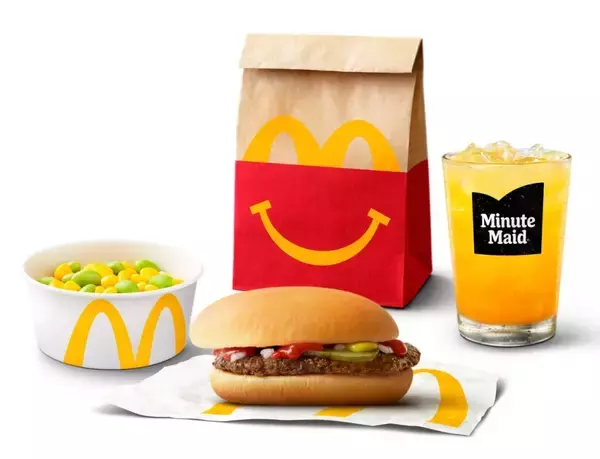 「日本マクドナルド、ハッピーセット新企画で販売方法見直し　「ちいかわ」発売初日は公式アプリの購入券制に」の画像