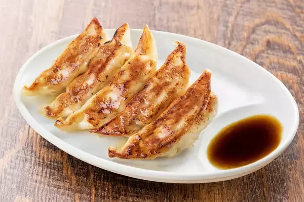 「小ぶりながらも旨味つまった「ワンタン」が主役　海外展開もする博多ラーメン専⾨店が新店舗オープン」の画像