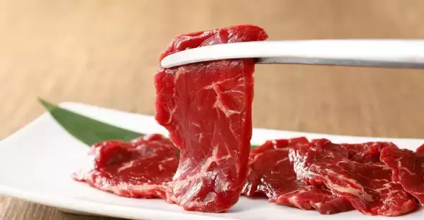 「上カルビは255円安くなってカルビは29％増量…1人で何皿でも注文可能　焼肉チェーンが「特別セール」開催」の画像