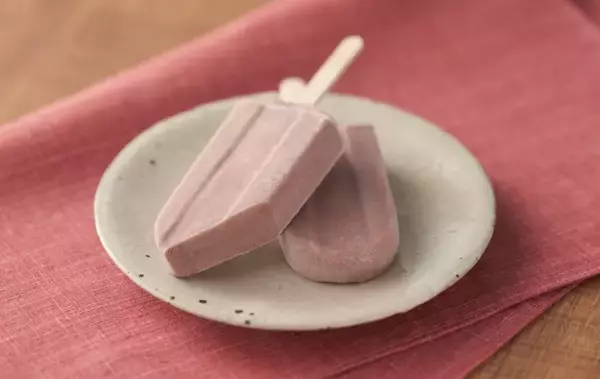 「井村屋『こしあんバー』、話題の“こしあん”アイスが1年ぶりに再登場／11月3日（月）より期間限定発売」の画像