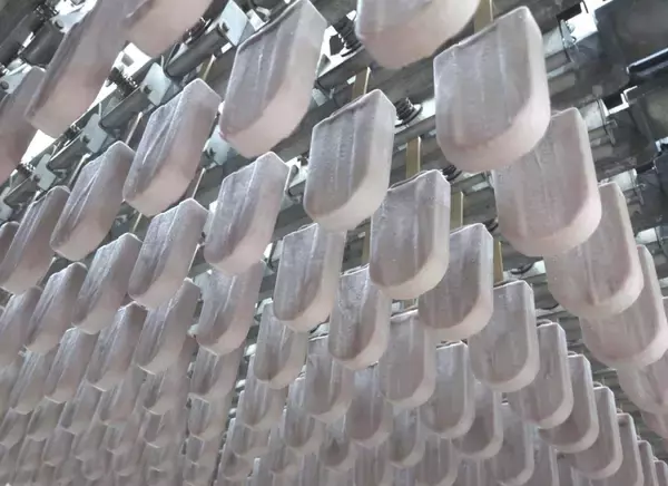 「井村屋『こしあんバー』、話題の“こしあん”アイスが1年ぶりに再登場／11月3日（月）より期間限定発売」の画像