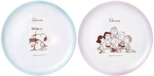 「ジョイフル×スヌーピー ステッカー・ポーチ・プレートとエコバッグ発売、抽選でビーズクッション・水筒プレゼントも」の画像