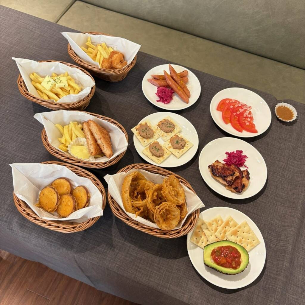 【トップインタビュー】「フレッシュネスバーガー」夜間とカフェタイムの需要喚起へ/新施策「フレバル」などで気軽に立ち寄れる店としてアピール