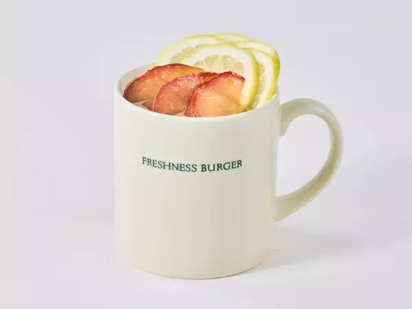 「フレッシュネスバーガー「神の海老バーガー」青柚子胡椒を効かせた和風仕立て･ガーリック仕立ての2種発売/国産すももを使ったクラフトレモネードも」の画像