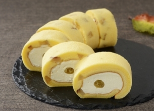 ローソン『お芋』スイーツ･パン発売、「焼き芋のもち食感ロール」など4品