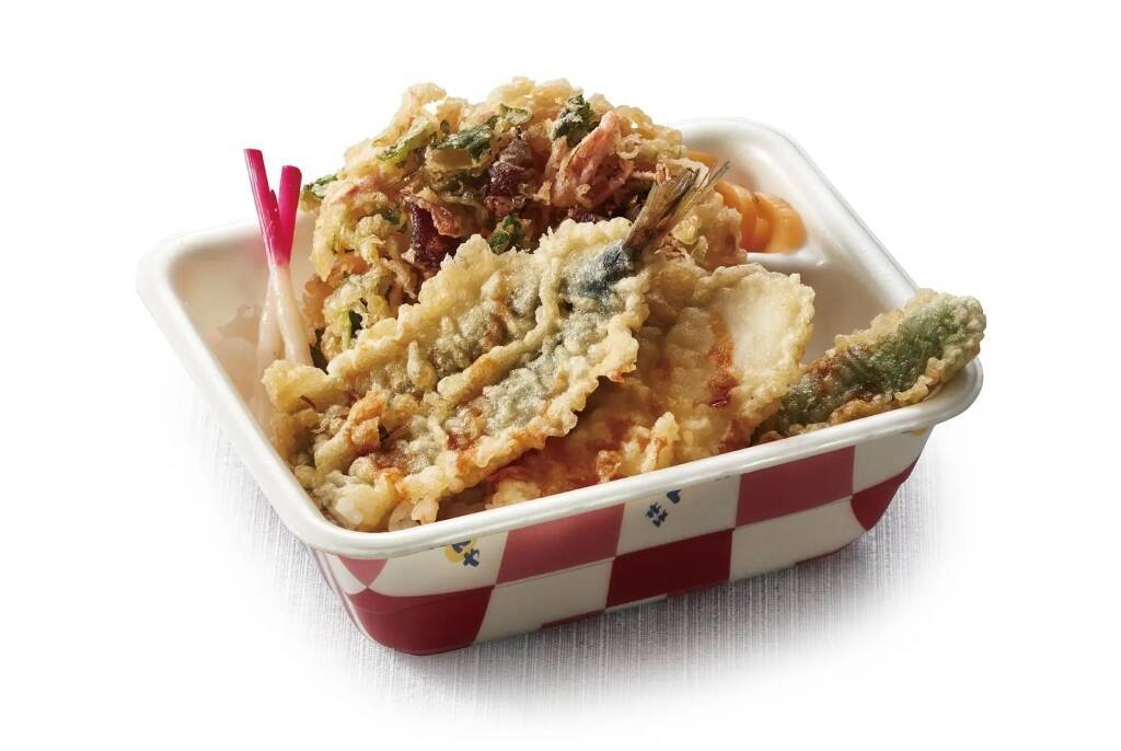 天丼てんや、「初夏の海鮮天丼」4月25日発売、銚子産真いわし、兵庫県産ほたるいかなど使用、あわせて北海道産肉厚帆立、天然大海老、活〆穴子使用の「ご馳走天丼」販売、好評の「たれづけ海老づくし天丼」復活も