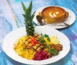 ロイヤルホスト、7年ぶり「夏のカレーフェア」開催　黒毛和牛やメカジキを使った個性派カレーを展開