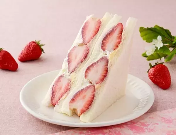 「【ローソン】いちごスイーツ19品発売! 「ストロベリーマニア」との初コラボ商品/プレミアムロールケーキや冷やしクリームパンもいちご仕立てに」の画像