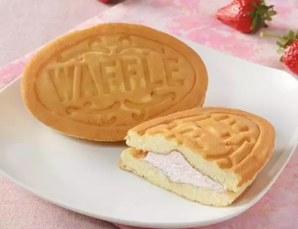 「【ローソン】いちごスイーツ19品発売! 「ストロベリーマニア」との初コラボ商品/プレミアムロールケーキや冷やしクリームパンもいちご仕立てに」の画像