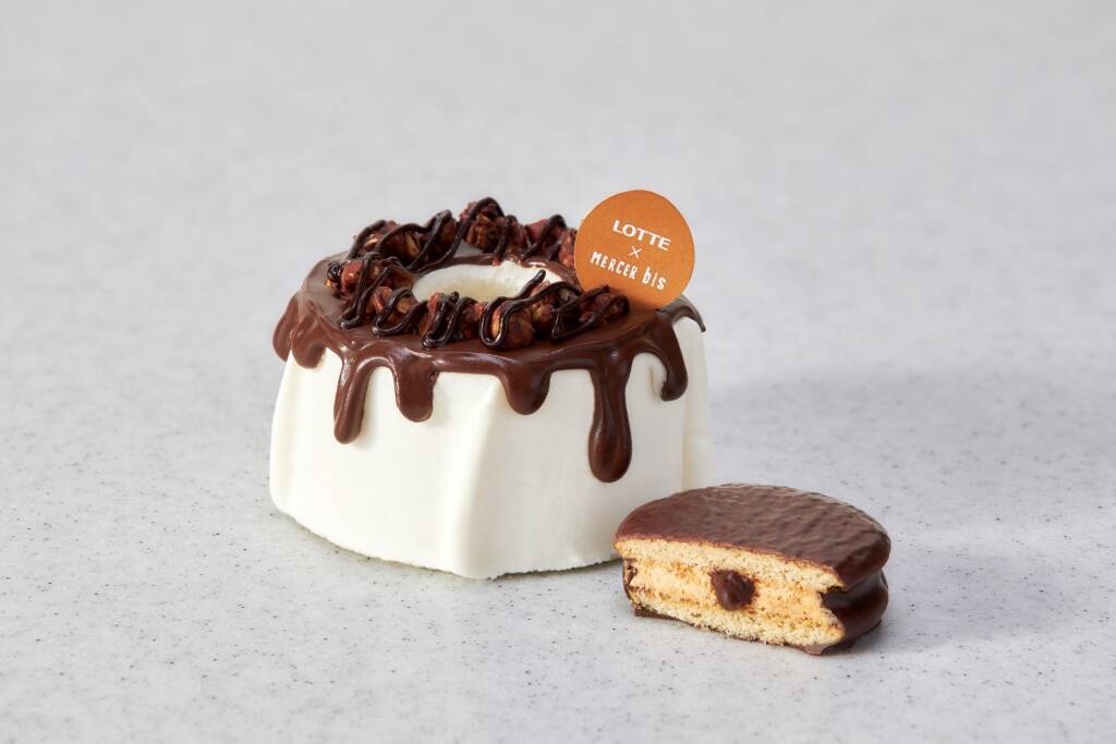 ロッテ「チョコパイ」とシフォンケーキ専門店“マーサービス”がコラボ、キャラメルチョコレート･宇治抹茶味を発売、「カスタードケーキ〈キャラメル&生クリーム〉」も販売