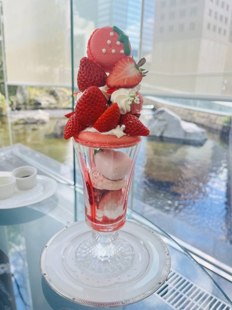 1人でも楽しめるアフタヌーンティー開始、希少いちご「あまりん」を使用【ウエスティンホテル大阪】