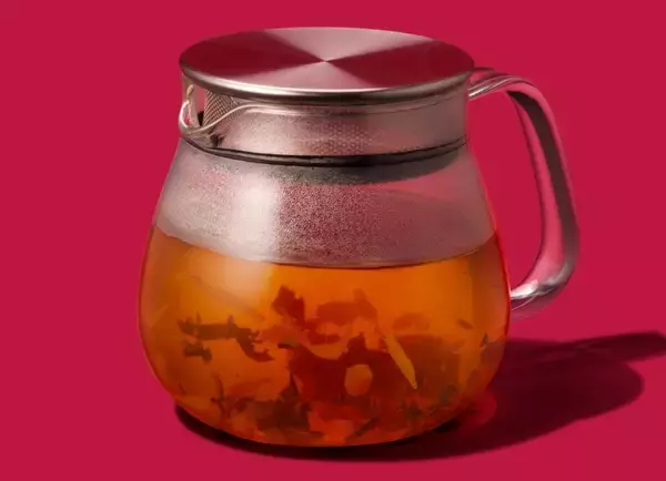 「【スタバ】ラズベリー×お茶のフラペチーノとラテを発売、全国24店舗の「スターバックス ティー&カフェ」限定」の画像