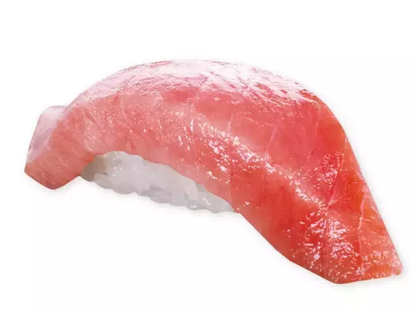 「【くら寿司】食べ応え抜群の「メガ中とろ」（税込110円）が4日間限定で販売　世界各国の代表料理を再現した特別メニューも」の画像