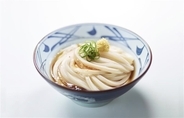 丸亀製麺で「ぶっかけうどん」頼むと“無料”でもう一杯もらえるキャンペーン　温と冷の両方対象