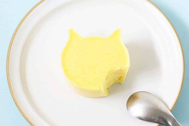 ファミマ限定「にゃんともおいしいチーズケーキ」“スーパーねこねこの日”2022年2月22日に発売/ファミリーマート×ねこねこチーズケーキ
