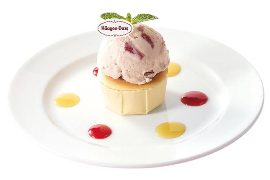 【ジョナサン×ハーゲンダッツ】高さ30cm超のタワーパフェも登場/前回フェア“約20万食”のヒット企画が復活